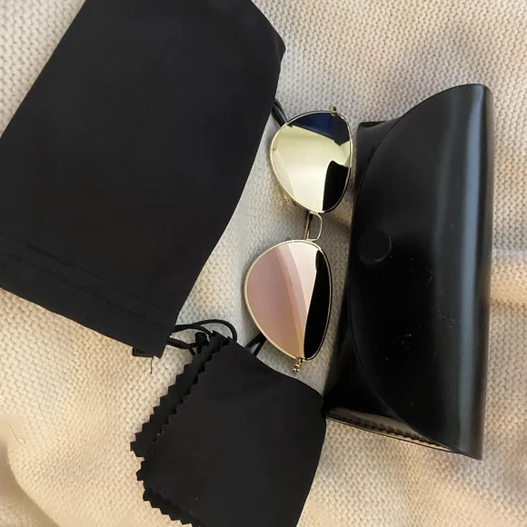 Abella Astley Pink Mirrored Aviatior sunglasses - Picture 3 of 5